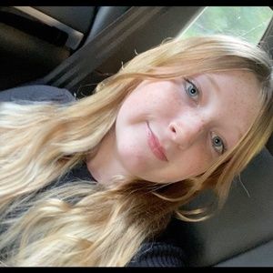 Meet your Posher, Phoebe